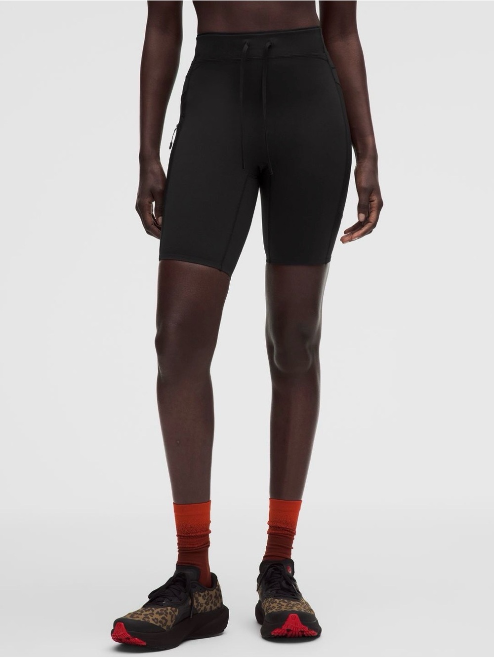 NWT Lululemon No Line High Rise Run Short 8” sz 2 in Black